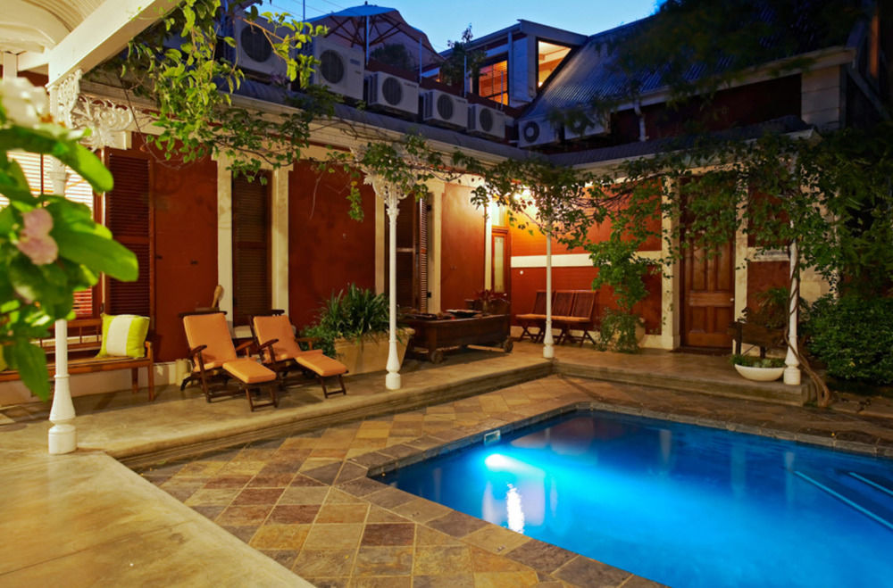 Roosenwijn Guesthouse Стелленбос Экстерьер фото