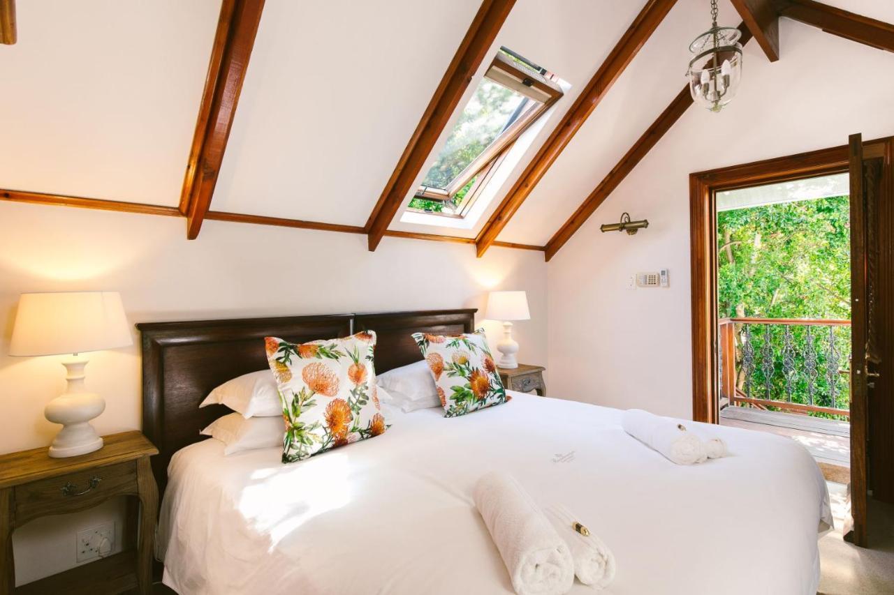 Roosenwijn Guesthouse Стелленбос Экстерьер фото